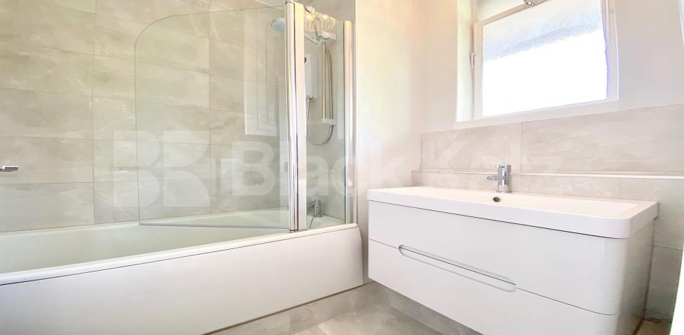 			VIDEO VIEWING AVAILABLE!, 2 Bedroom, 1 bath, 1 reception Apartment			 Cruikshank Street, ANGEL-KINGS CROSS